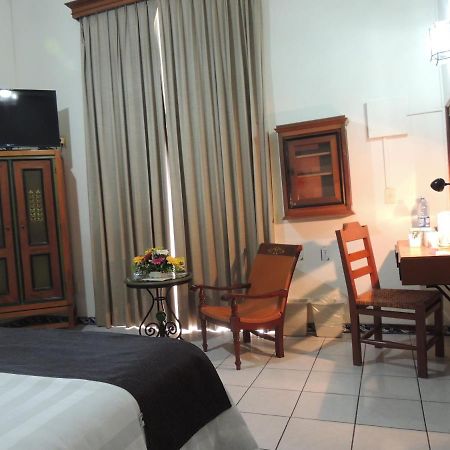 Hotel Concierge Plaza Colima Exterior foto