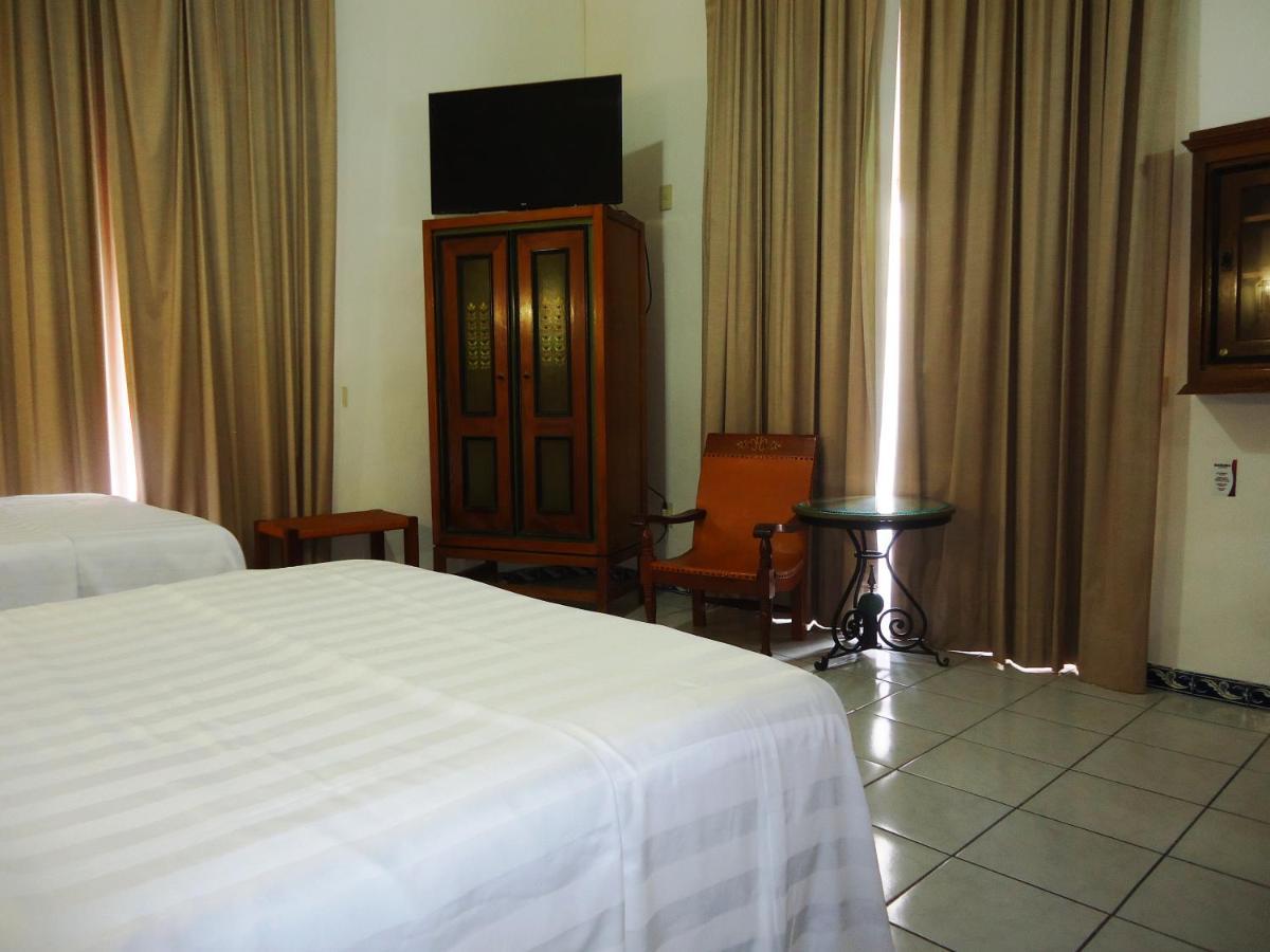 Hotel Concierge Plaza Colima Exterior foto